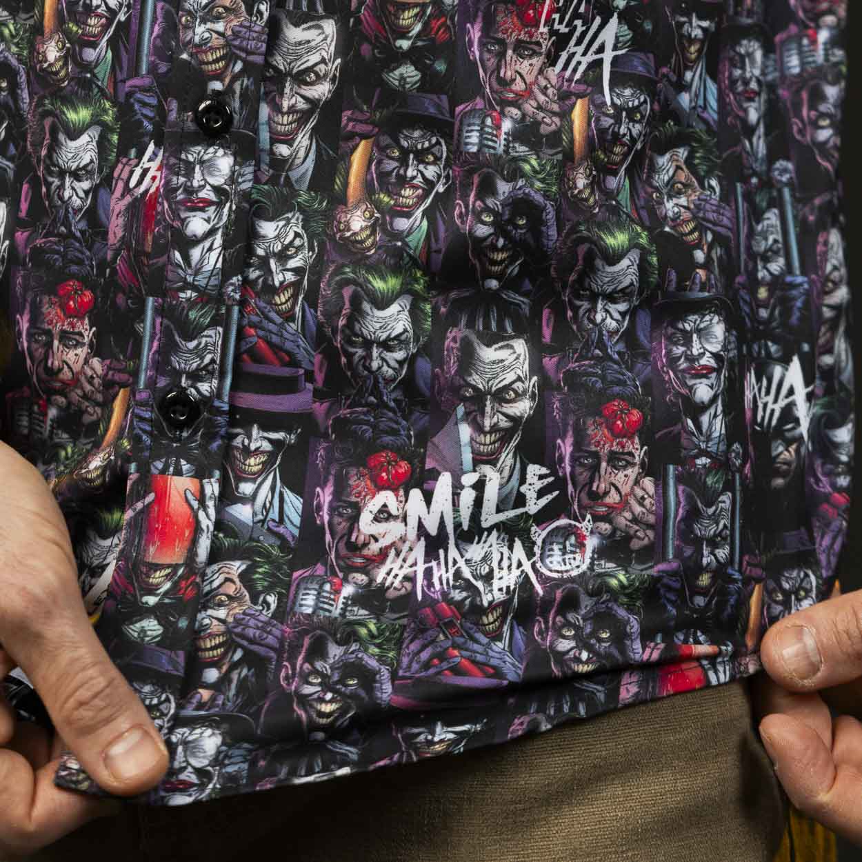 Batman™ 85th Anniversary "Last Laugh" – KUNUFLEX Short Sleeve Shirt - Image 6