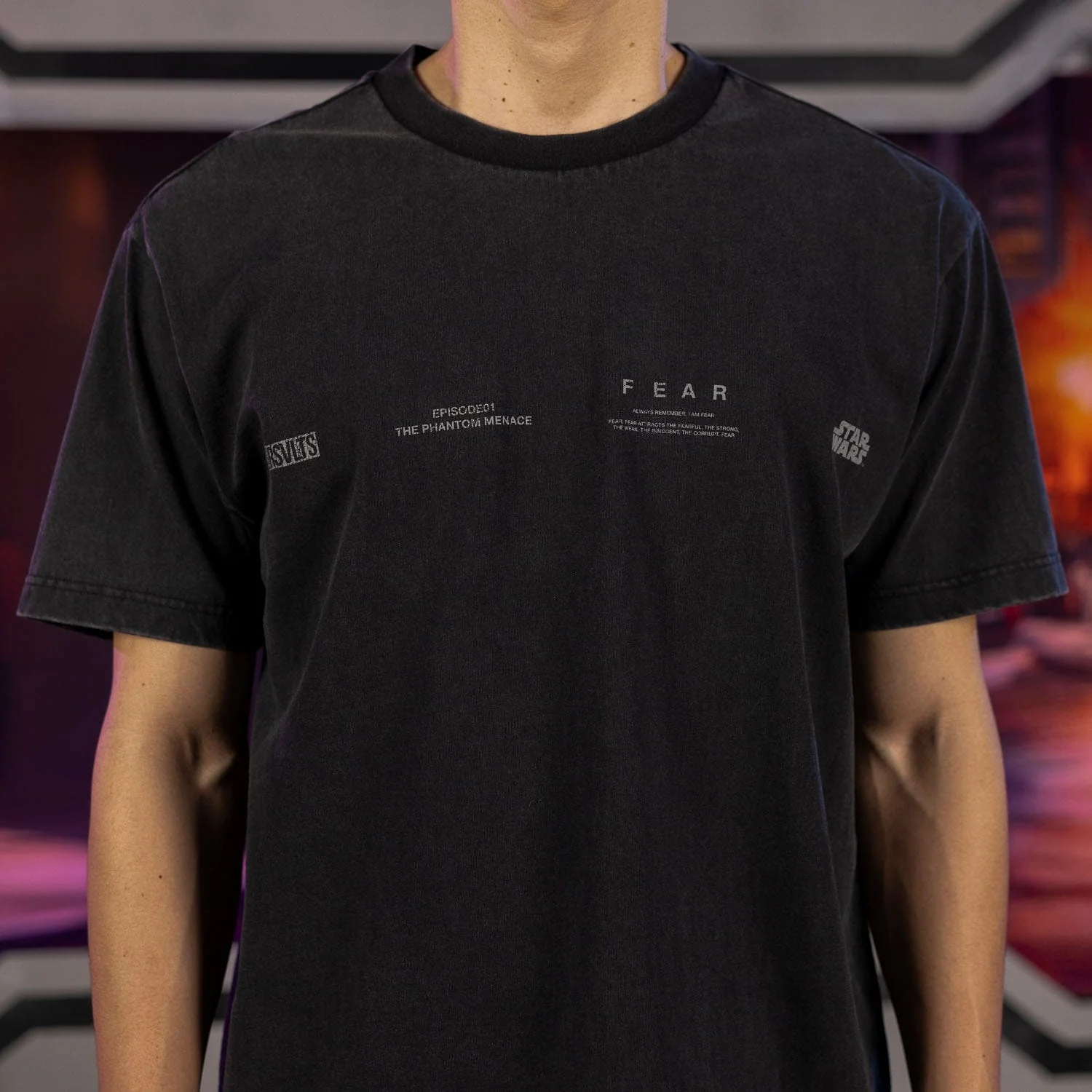 Star Wars™ "Fear" – Vintage Crewneck Tee - Image 5