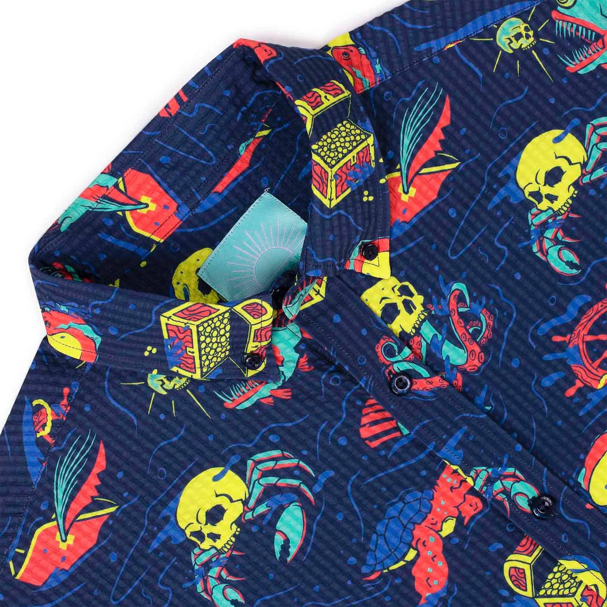 What Lies Beneath – Stretch Seersucker Short Sleeve Shirt - Image 7